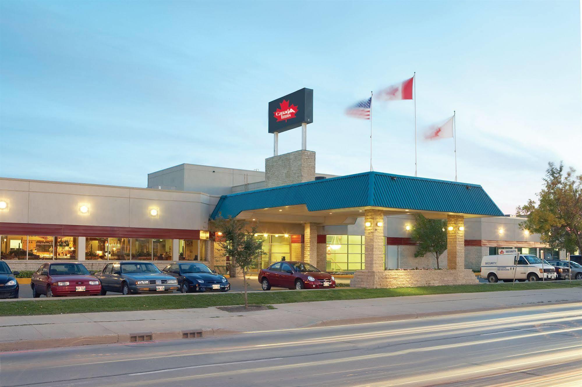 Canad Inns Destination Centre Transcona Winnipeg Esterno foto