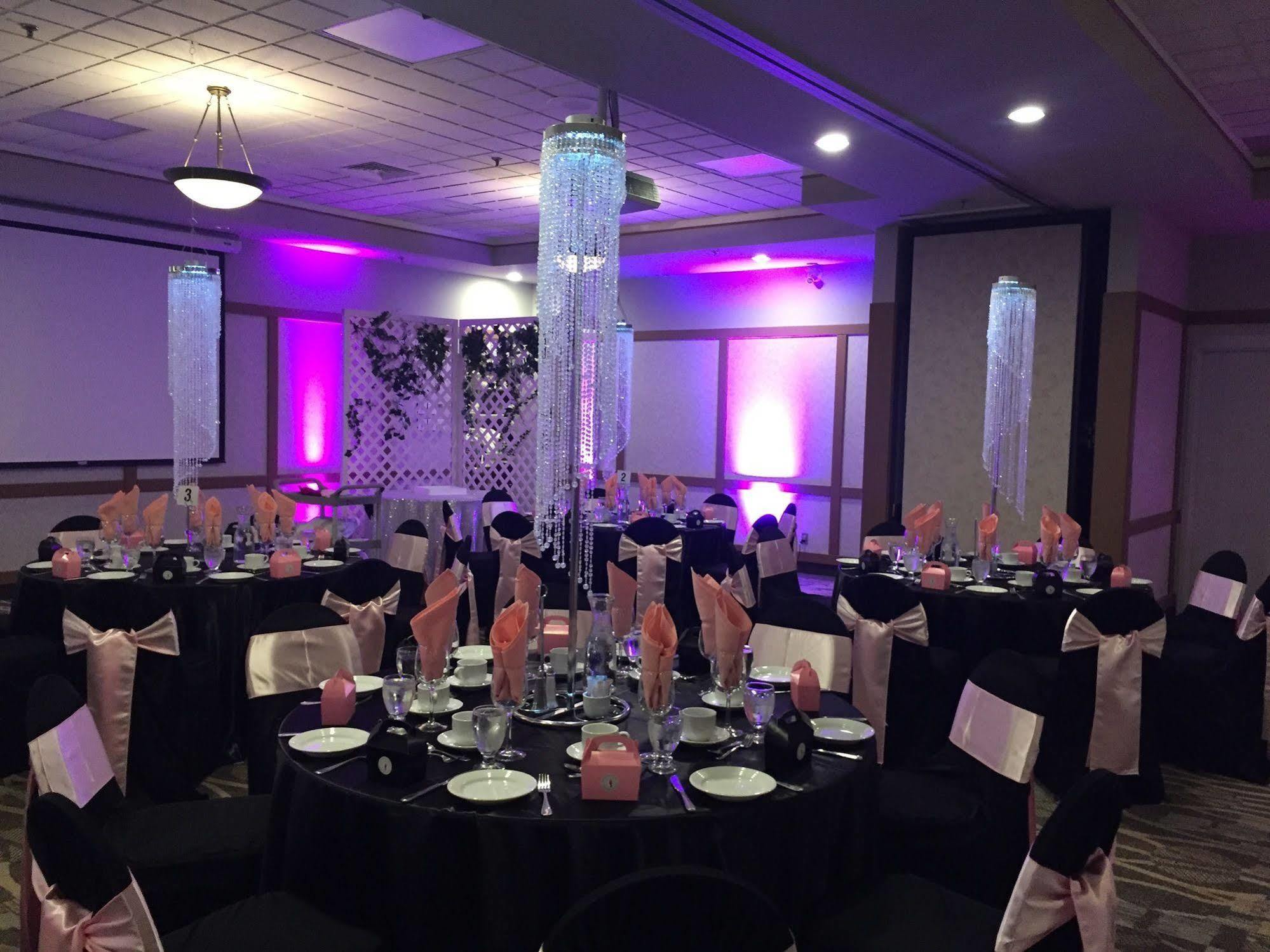 Canad Inns Destination Centre Transcona Winnipeg Esterno foto