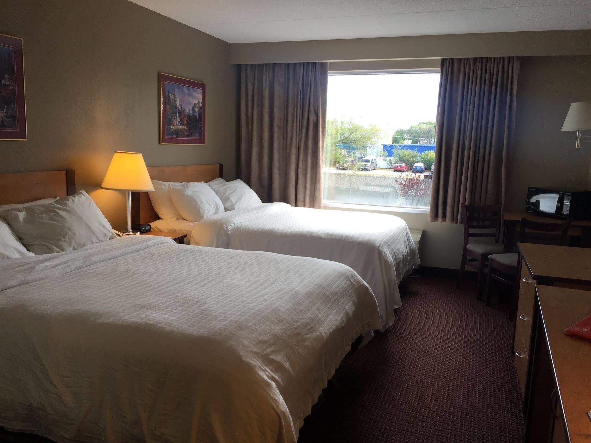 Canad Inns Destination Centre Transcona Winnipeg Esterno foto