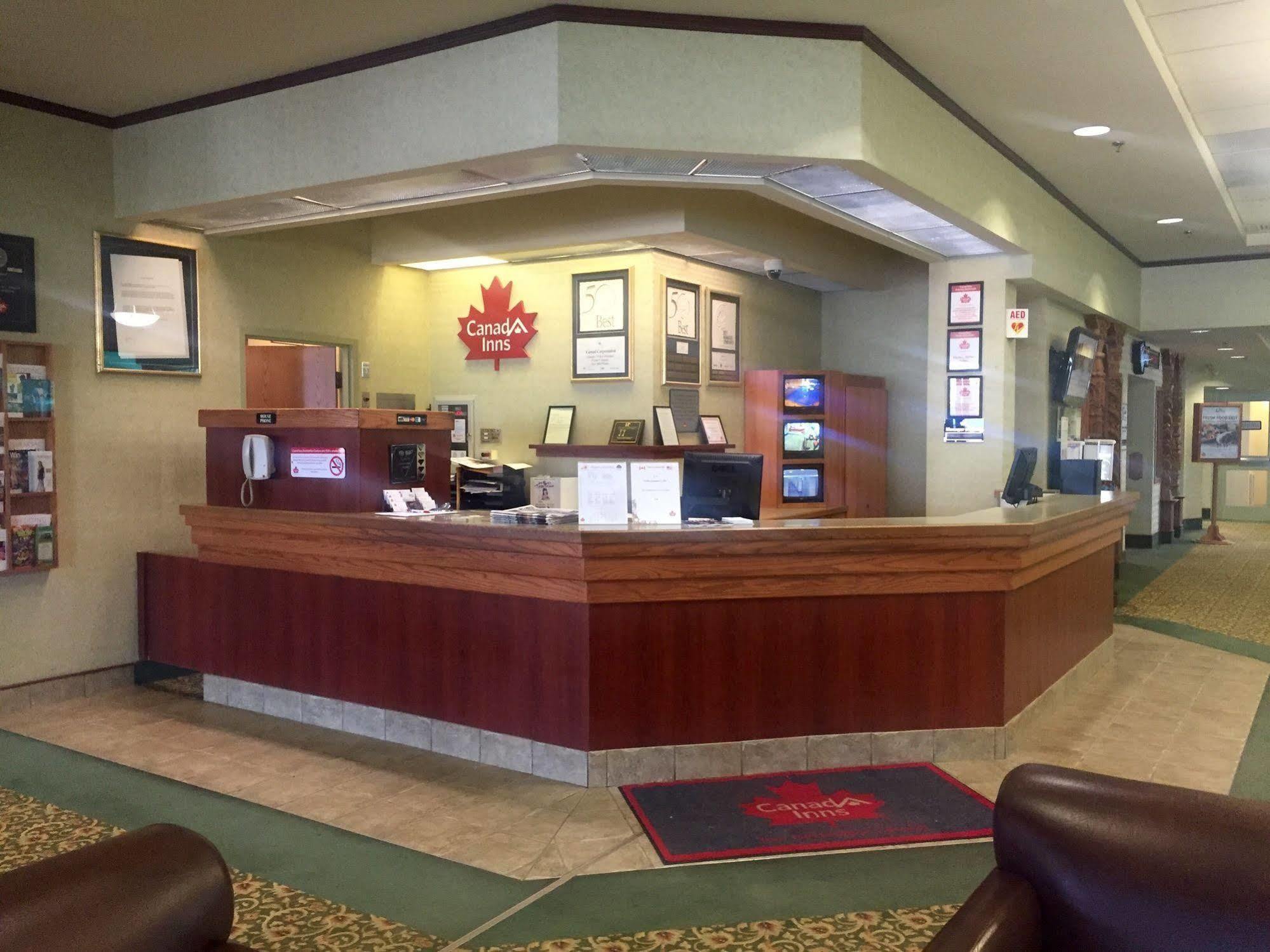Canad Inns Destination Centre Transcona Winnipeg Esterno foto