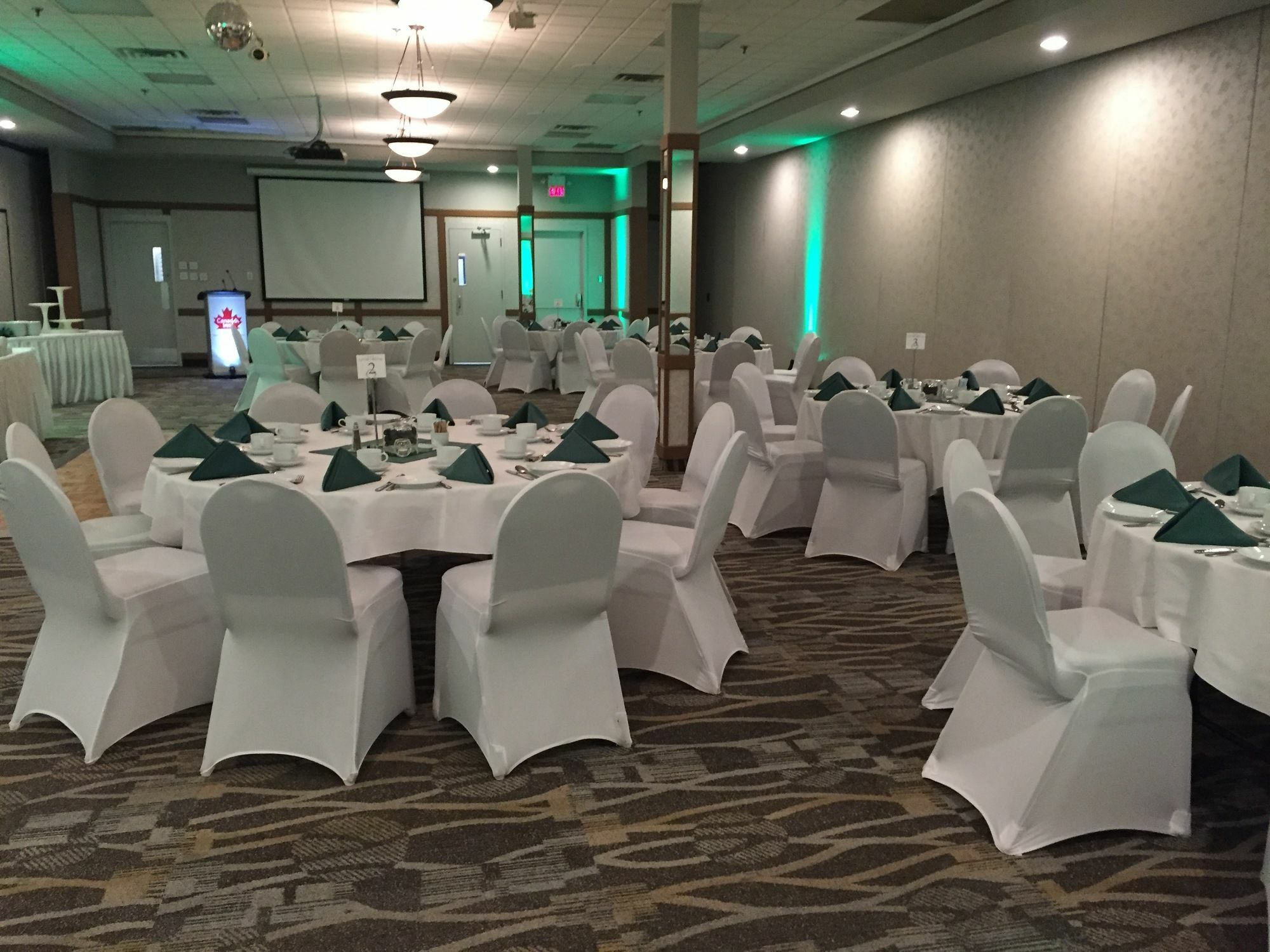Canad Inns Destination Centre Transcona Winnipeg Esterno foto