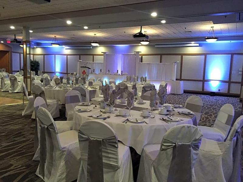 Canad Inns Destination Centre Transcona Winnipeg Esterno foto